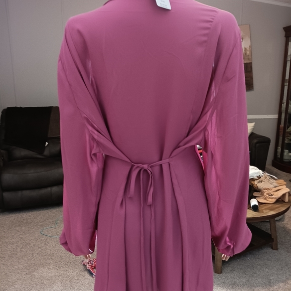 Size 2X new with tags. - Picture 6 of 11